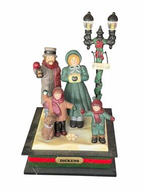 Dickens Holiday Carolers Figurine - Green & Red